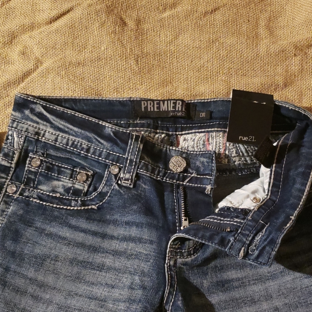 Jeans - Picture 4 of 5